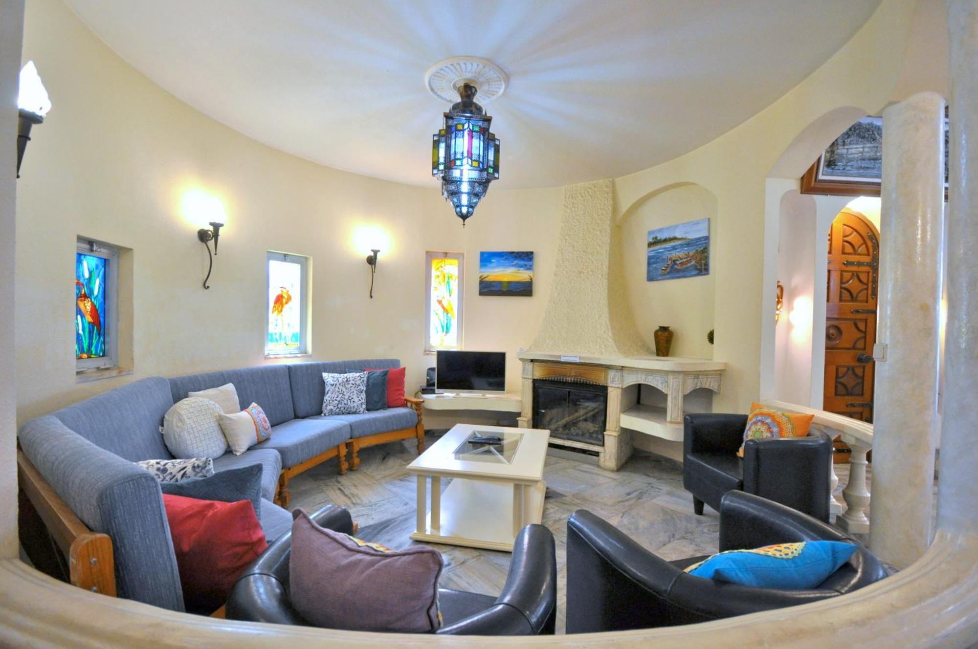 Walking Distance To The Centre - Snooker Table - Private Pool - 5 Bedrooms Quarteira Luaran gambar